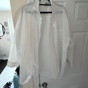 White Oversized Old Navy Button Up. Size XL NWT